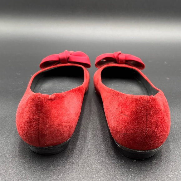 Stuart Weitzman Ballet Flats Womens 7M Ruby Red Suede Pointed Toe Bow Shoe - Picture 5 of 10